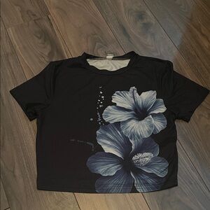 SHEIN Black and Blue Floral Short Sleeve Top